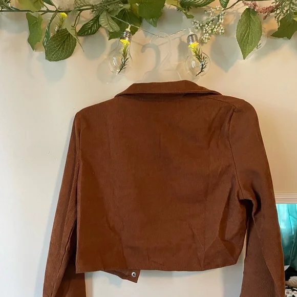 Cropped Corduroy jacket🍄✨ - Picture 3 of 7